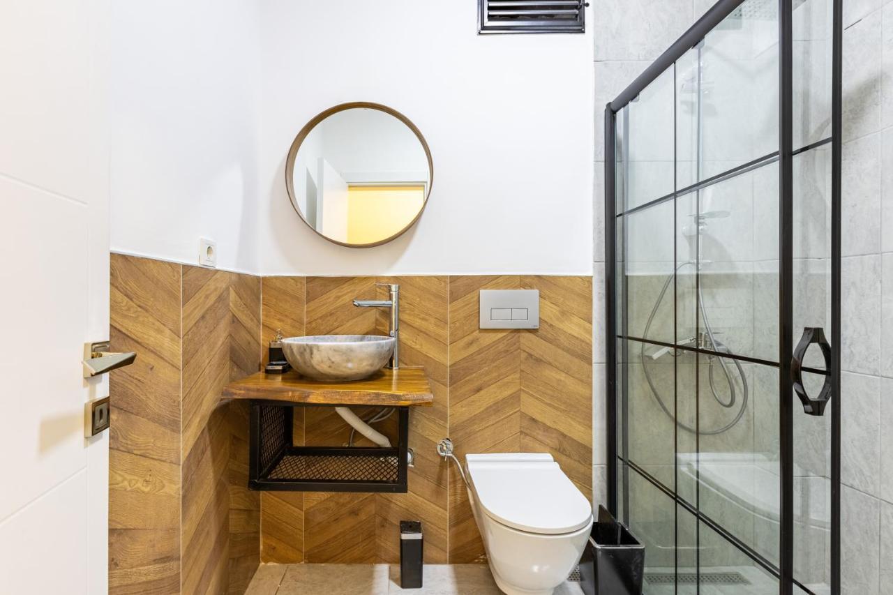 Red Suites Balat - Orange And Blue *