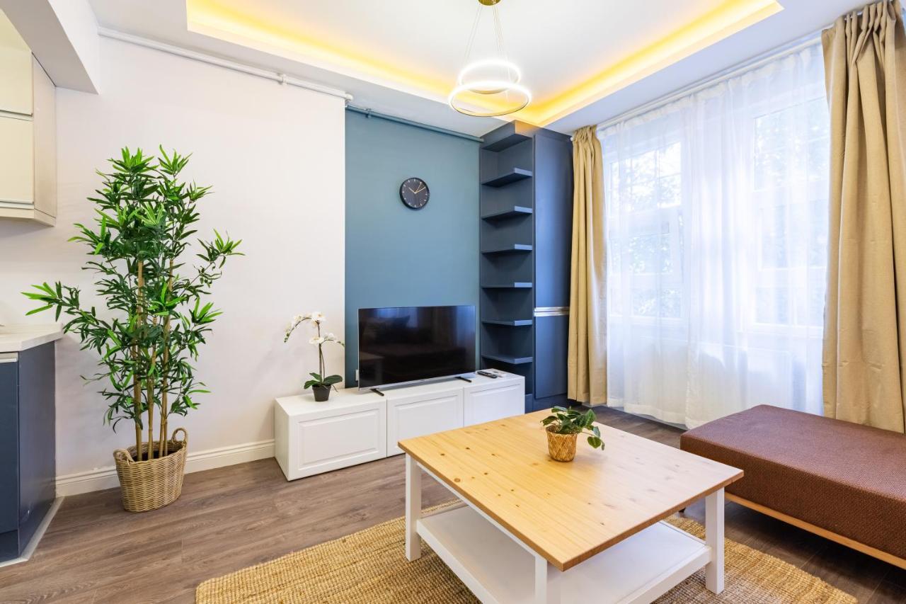 Red Suites Balat - Orange And Blue * Istanbul