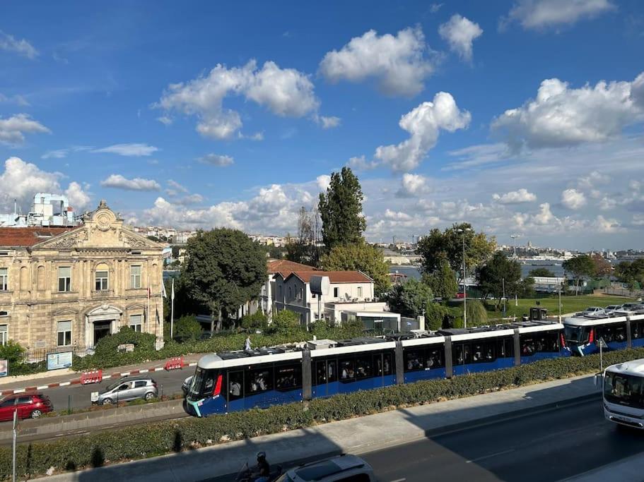 Waterfront By The Tram - Private Terrace With Dome & Golden Horn View In Fatih Ferienhaus Istanbul