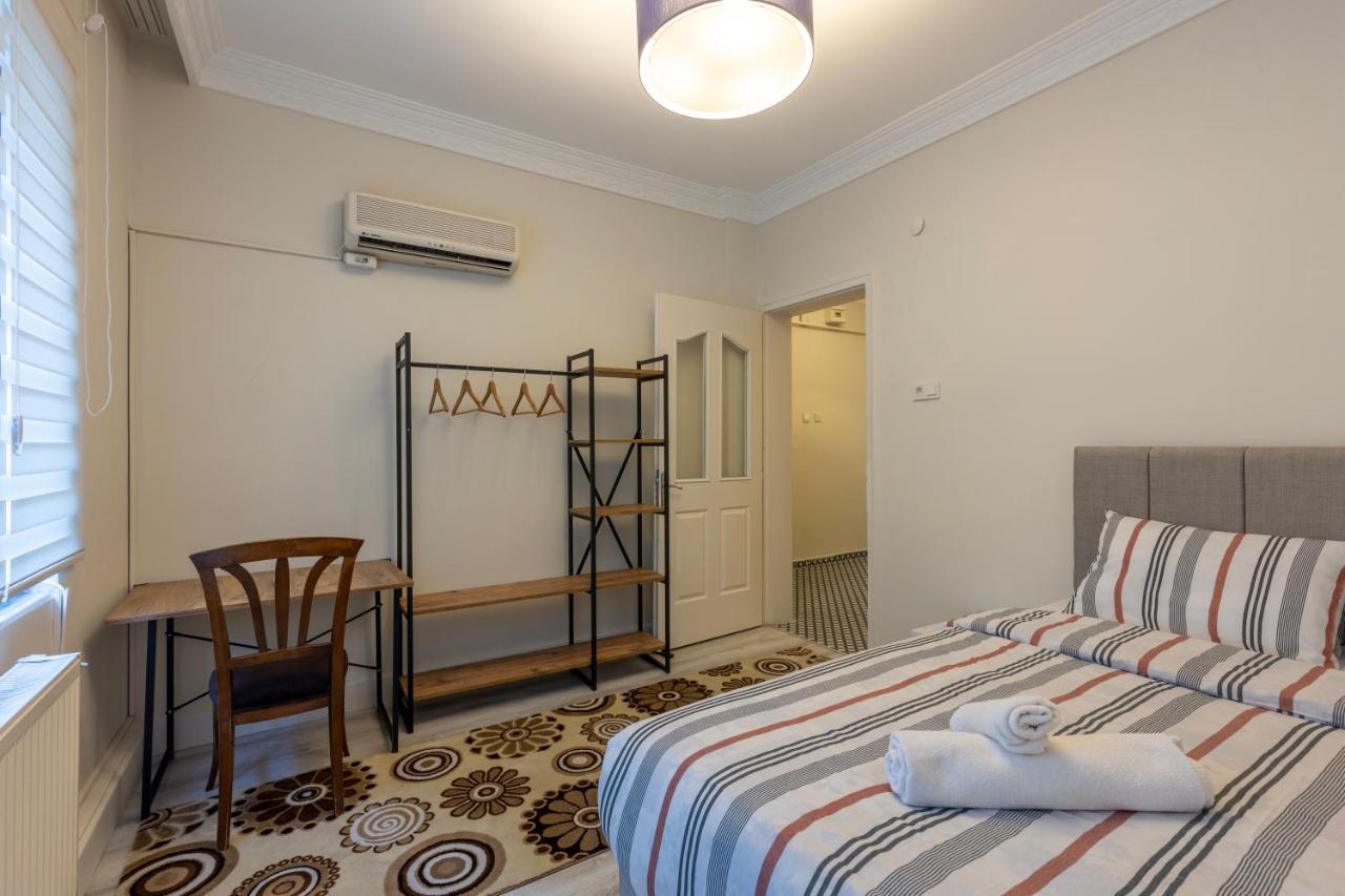 In The Centre Of Taksim And Galataport 3 Bedrooms In Apartment