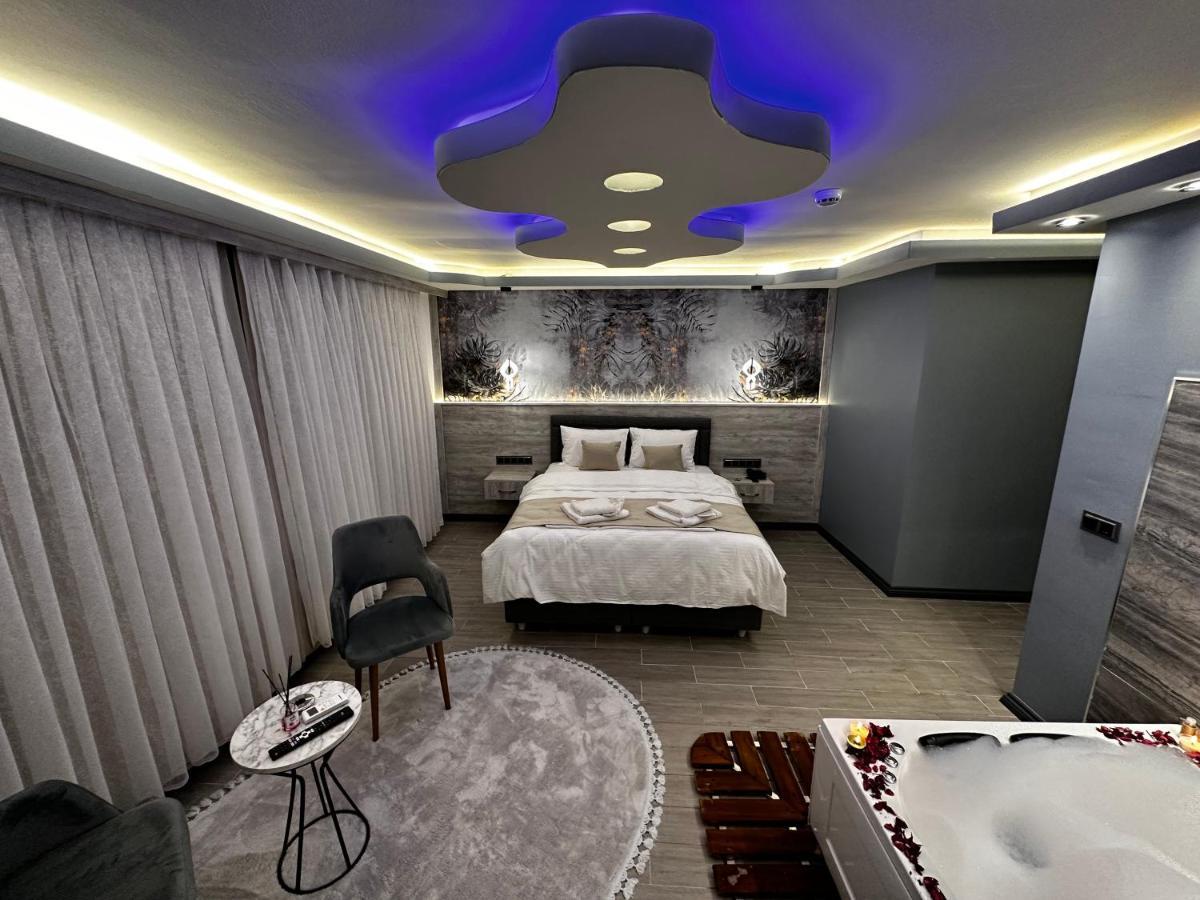 Blue Moonrise Hotel