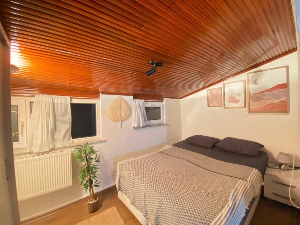 Stylish 2 Bedrooms 1 Lounge Flat In Kadikoey İstanbul