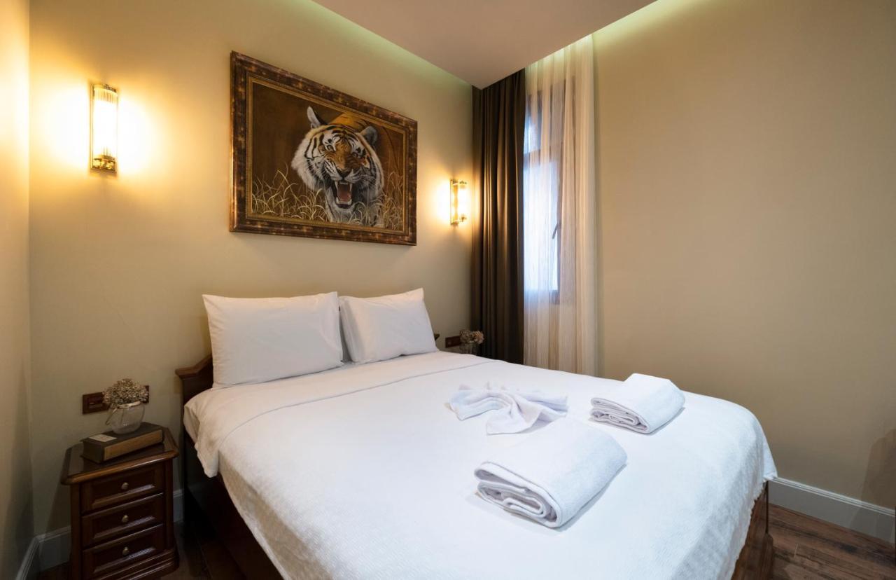 Level Suites - 103