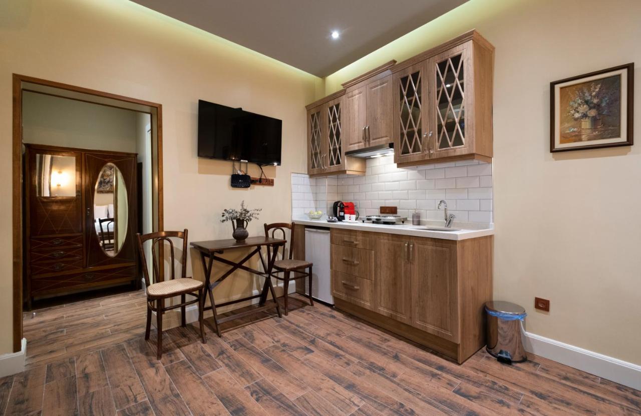 Level Suites - 103 Apartment