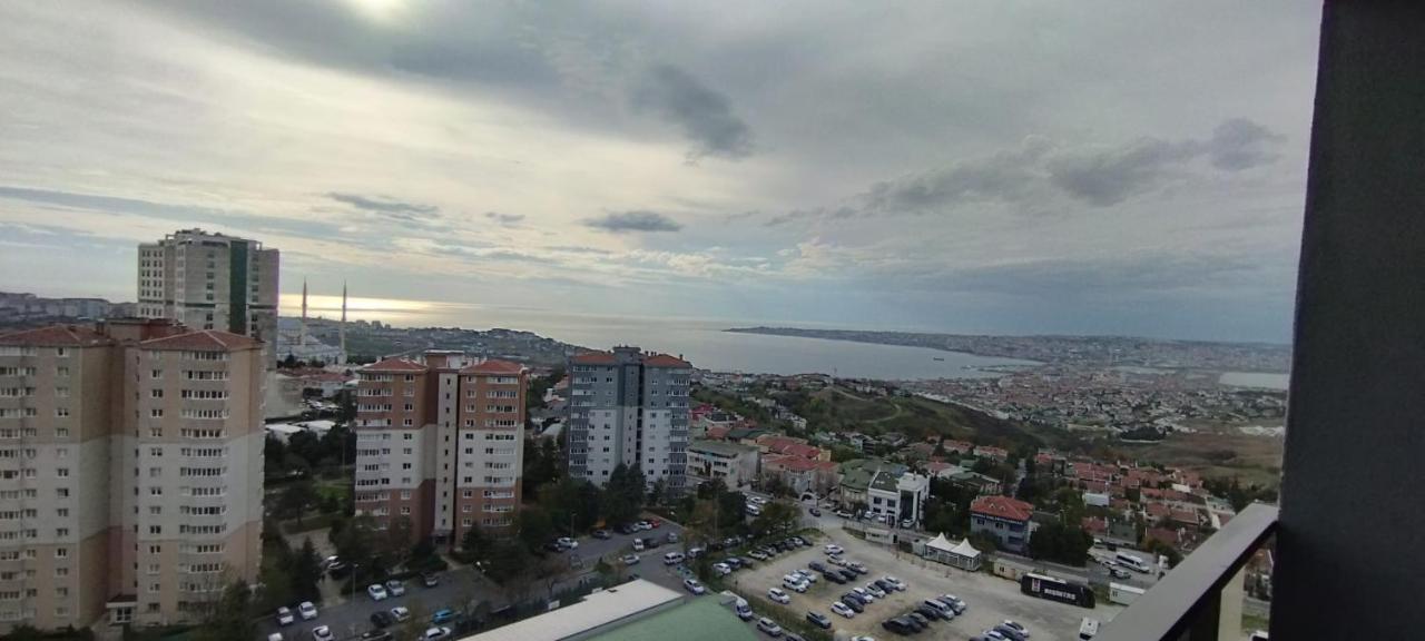 Apartment First Avenue Mall & Istanbul