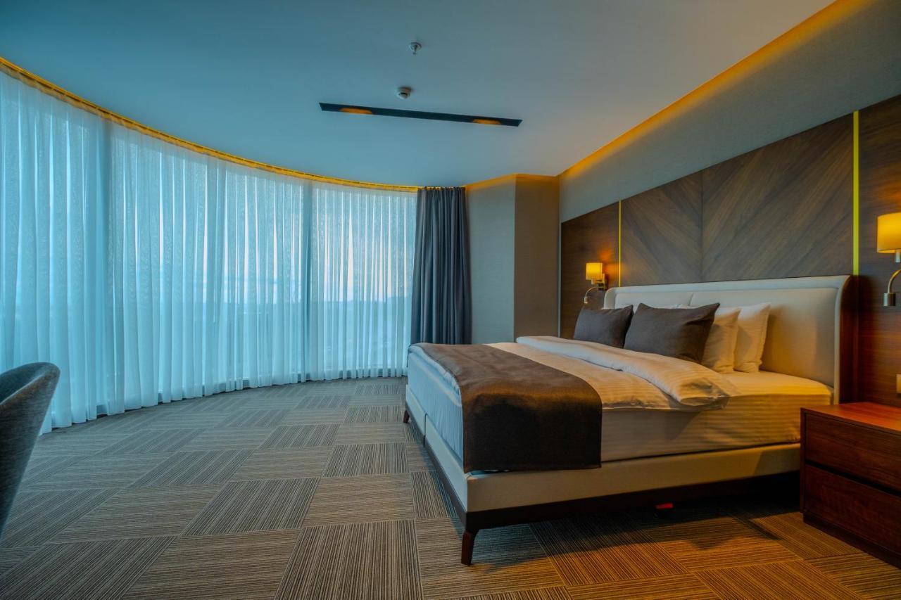 B'istanbul 4*