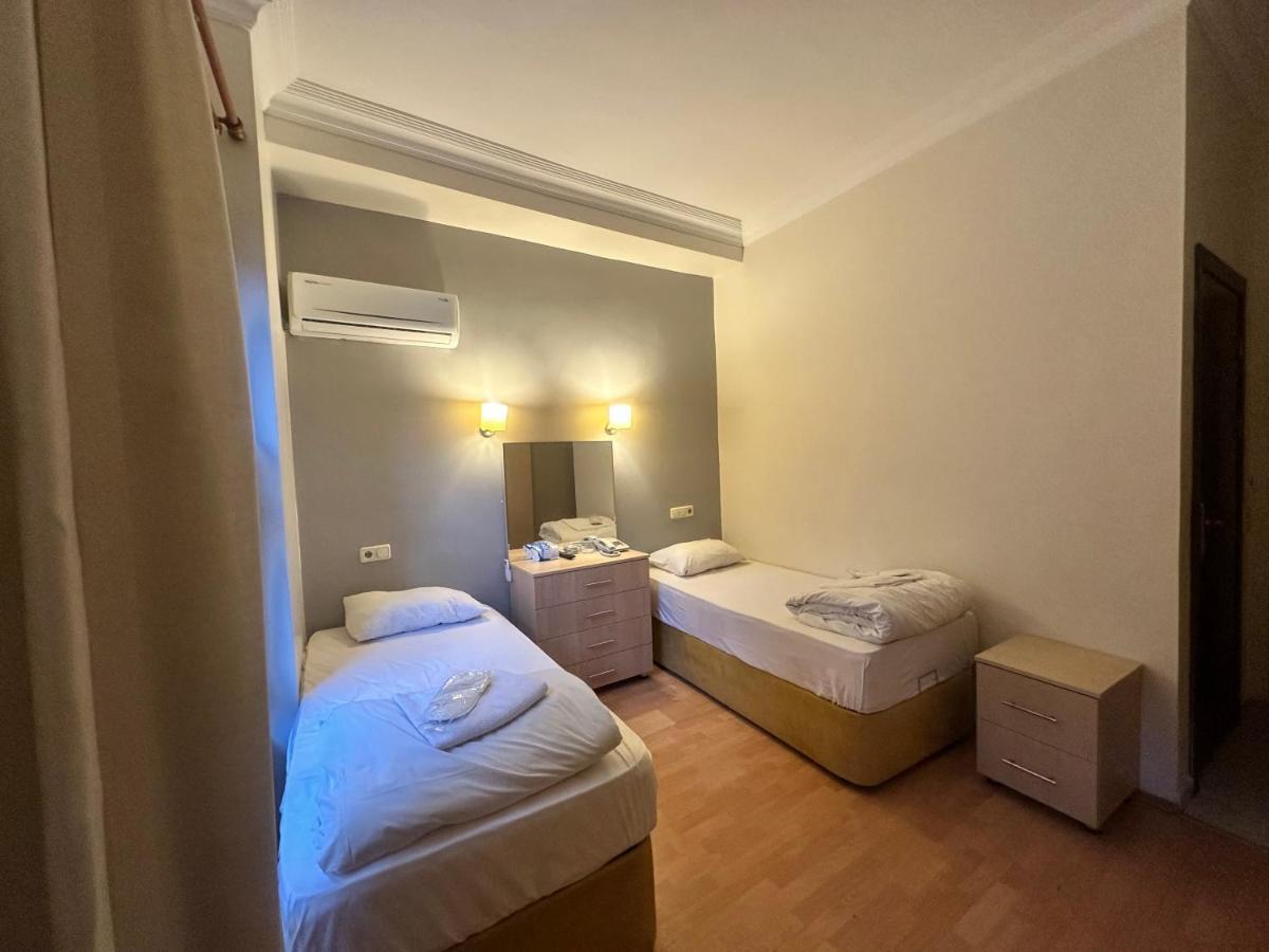 Adil Hotel