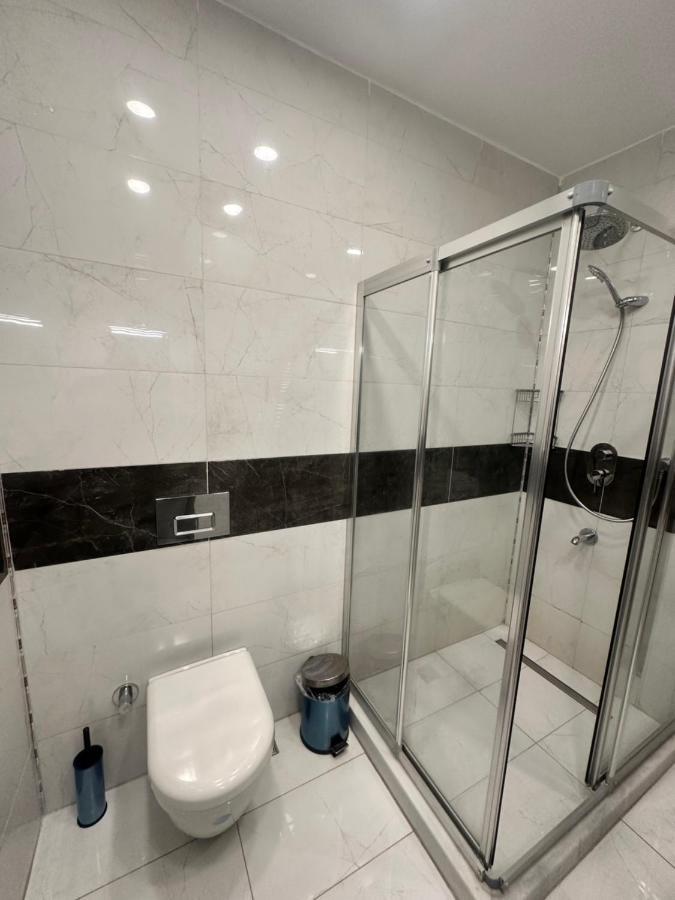 Hotel Adil