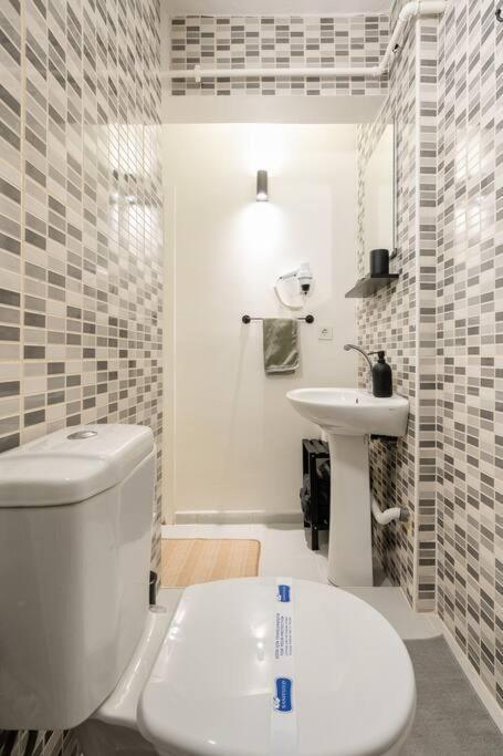 View Near Istiklal Street At Galatasaray Apartment *