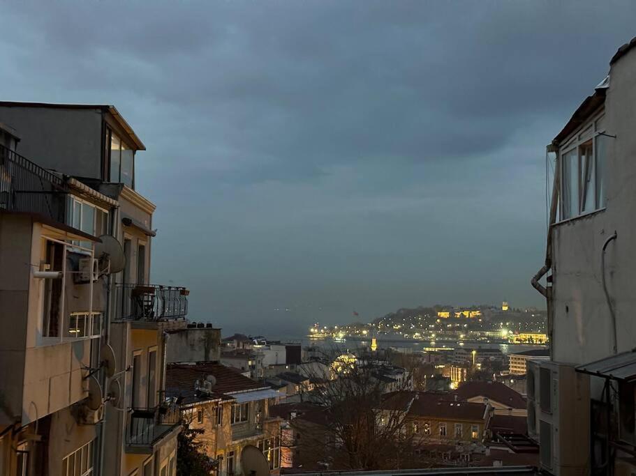 Apartment View Near Istiklal Street At Galatasaray