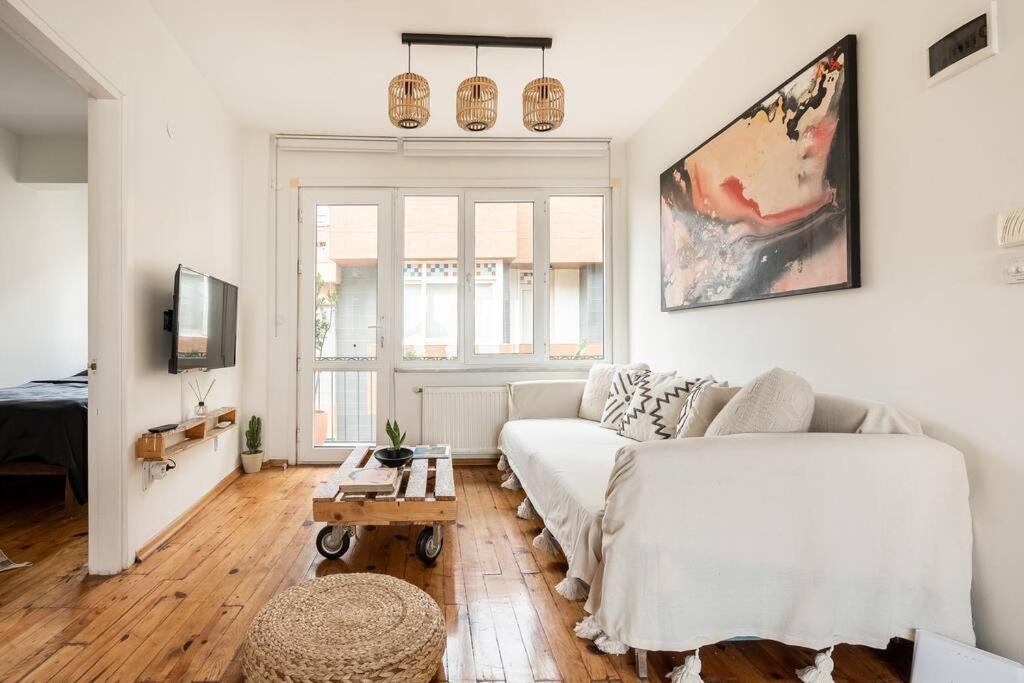 Apartment View Near Istiklal Street At Galatasaray Istanbul