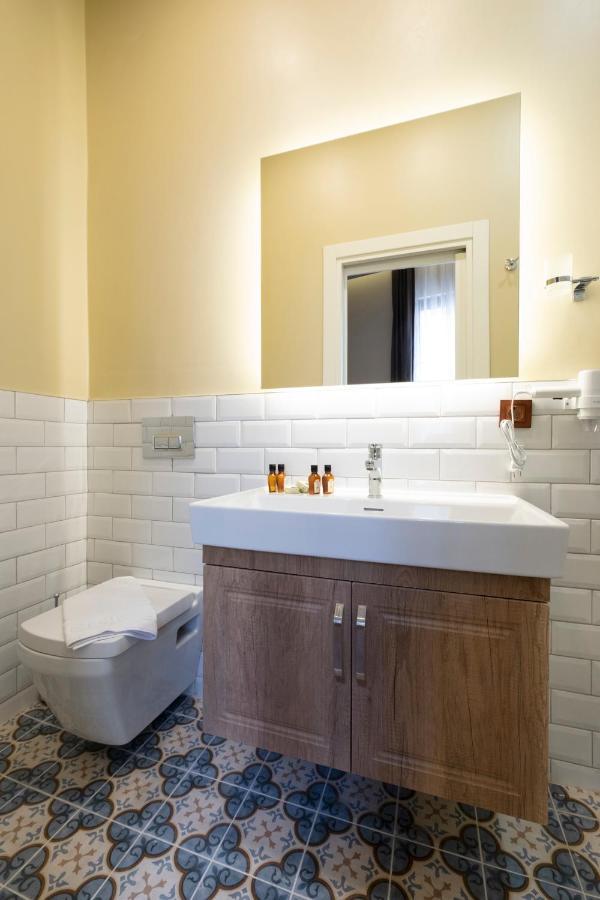 Level Suites - 201 Daire