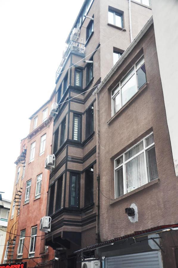 The Queen's * Istanbul