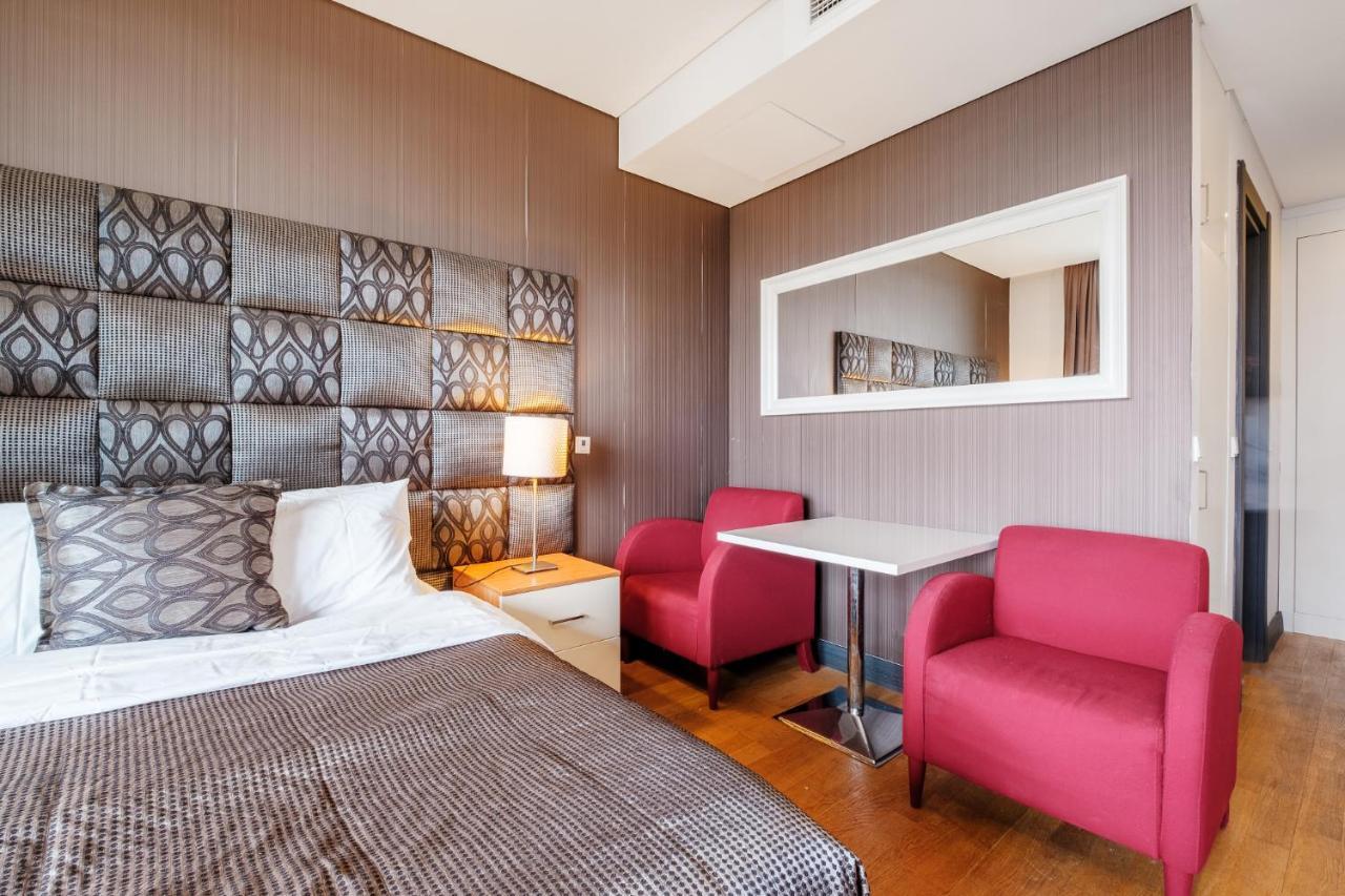 Lux W Balcony 1 Min To Metro In Merter Apartment