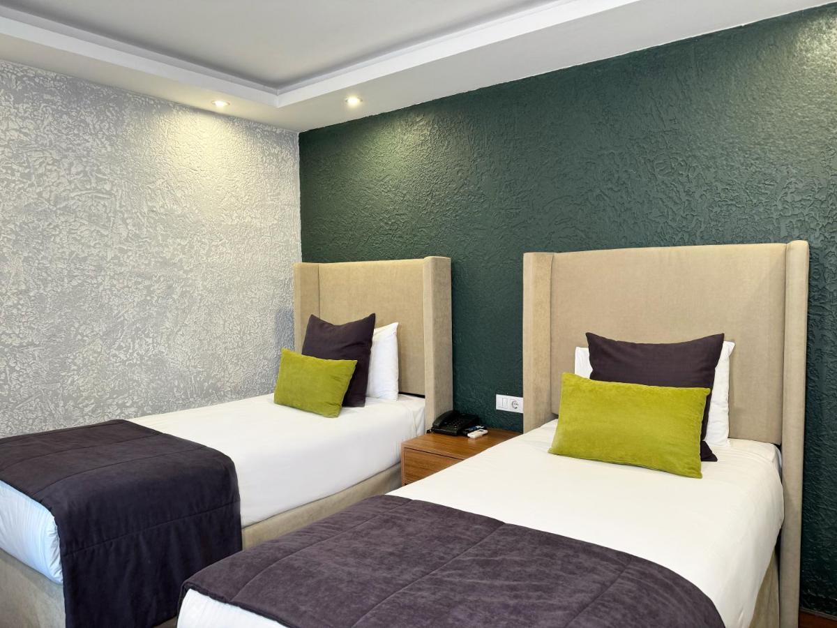 Carlton Old Hotel 4*