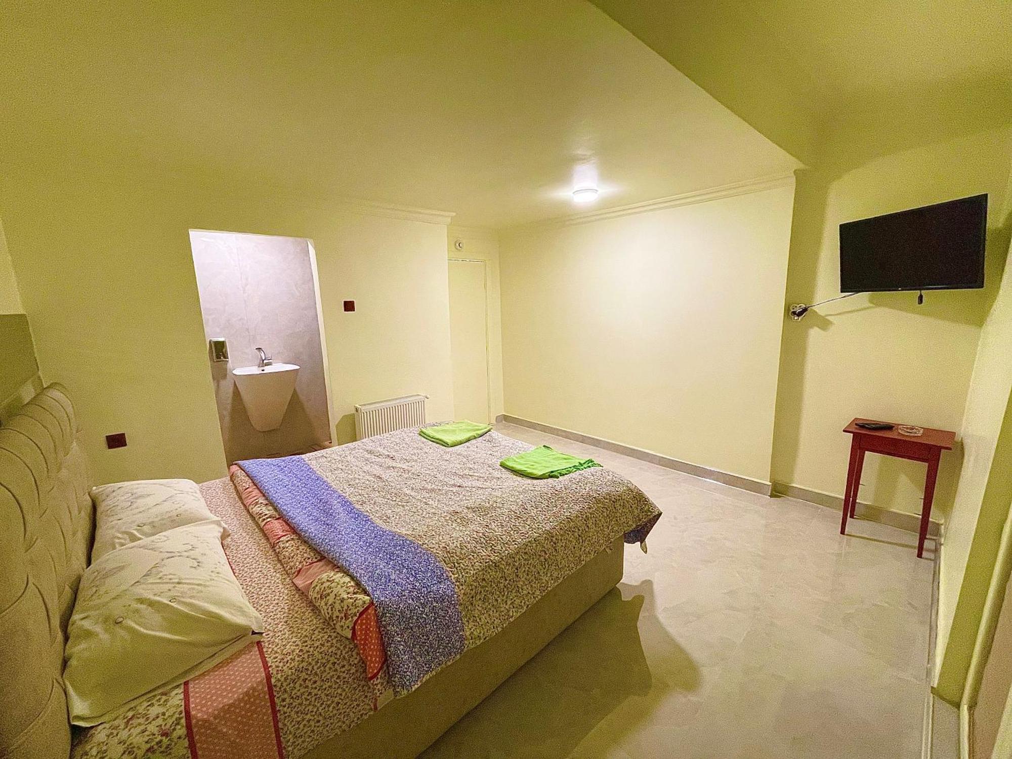 Rueyam Hotel 4*