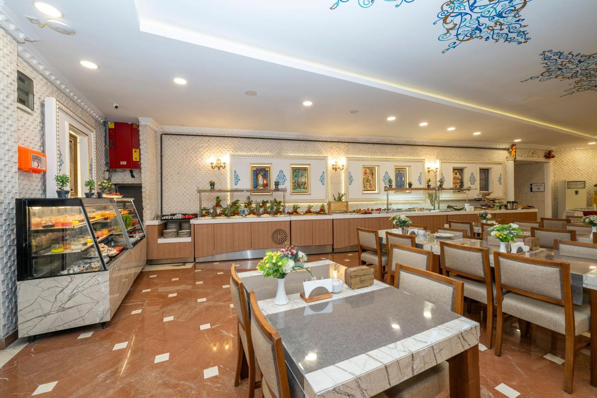 Otel The Byzantium & 4*