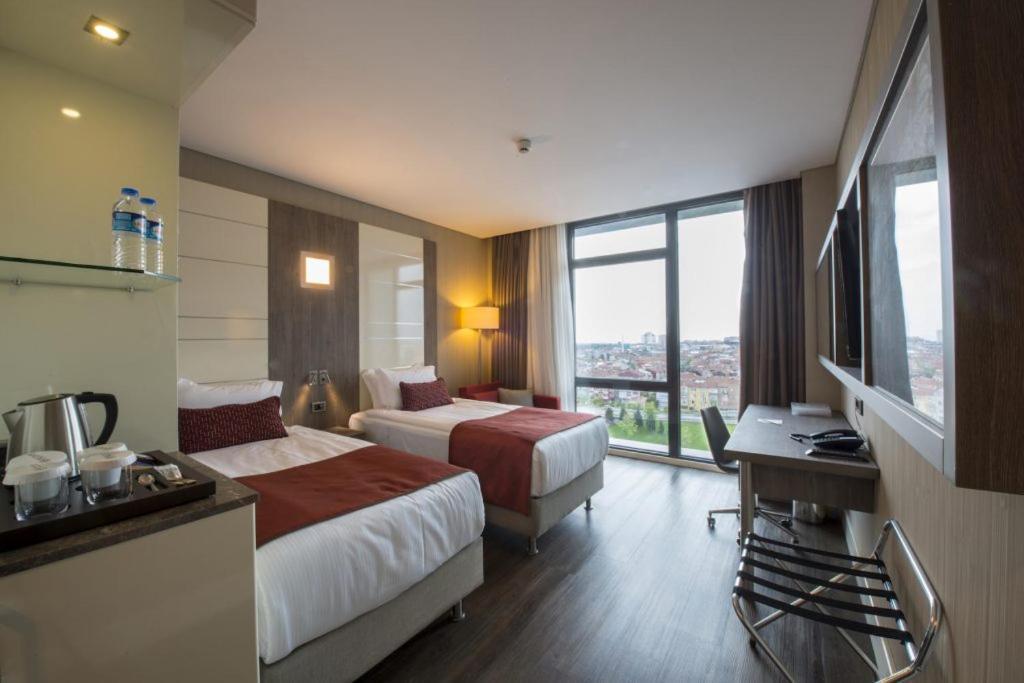 Ramada Encore Bayrampasa 4*