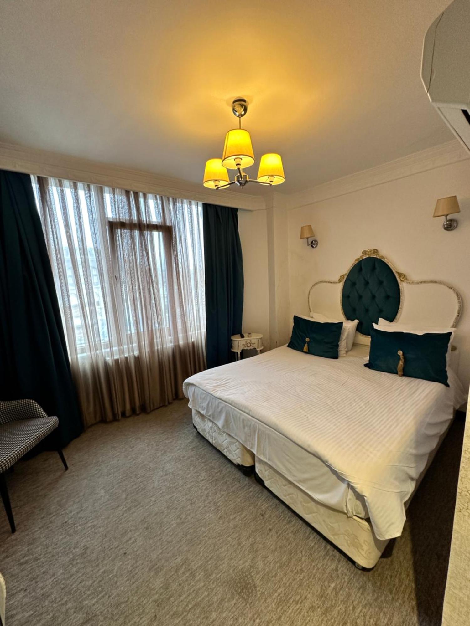 Hotel Aly Port 3*
