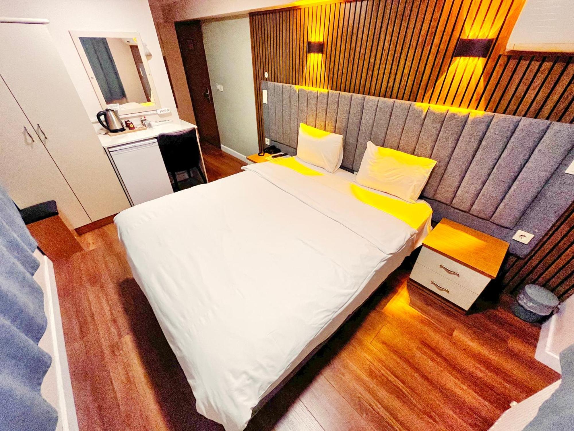 Naila Istanbul