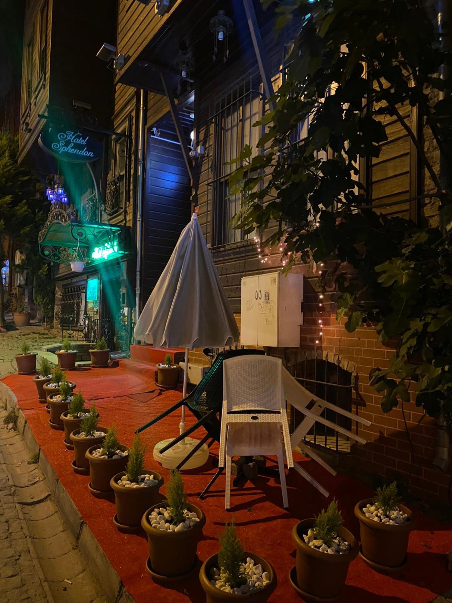 Acomodação com café da manhã  Nuray 2*