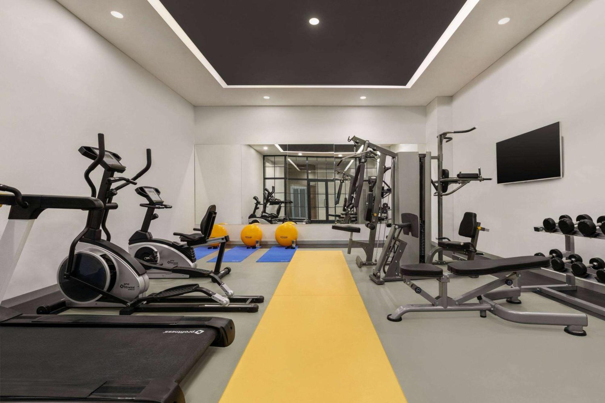 Ramada Encore By Wyndham Basin Express Hotel Istanbul