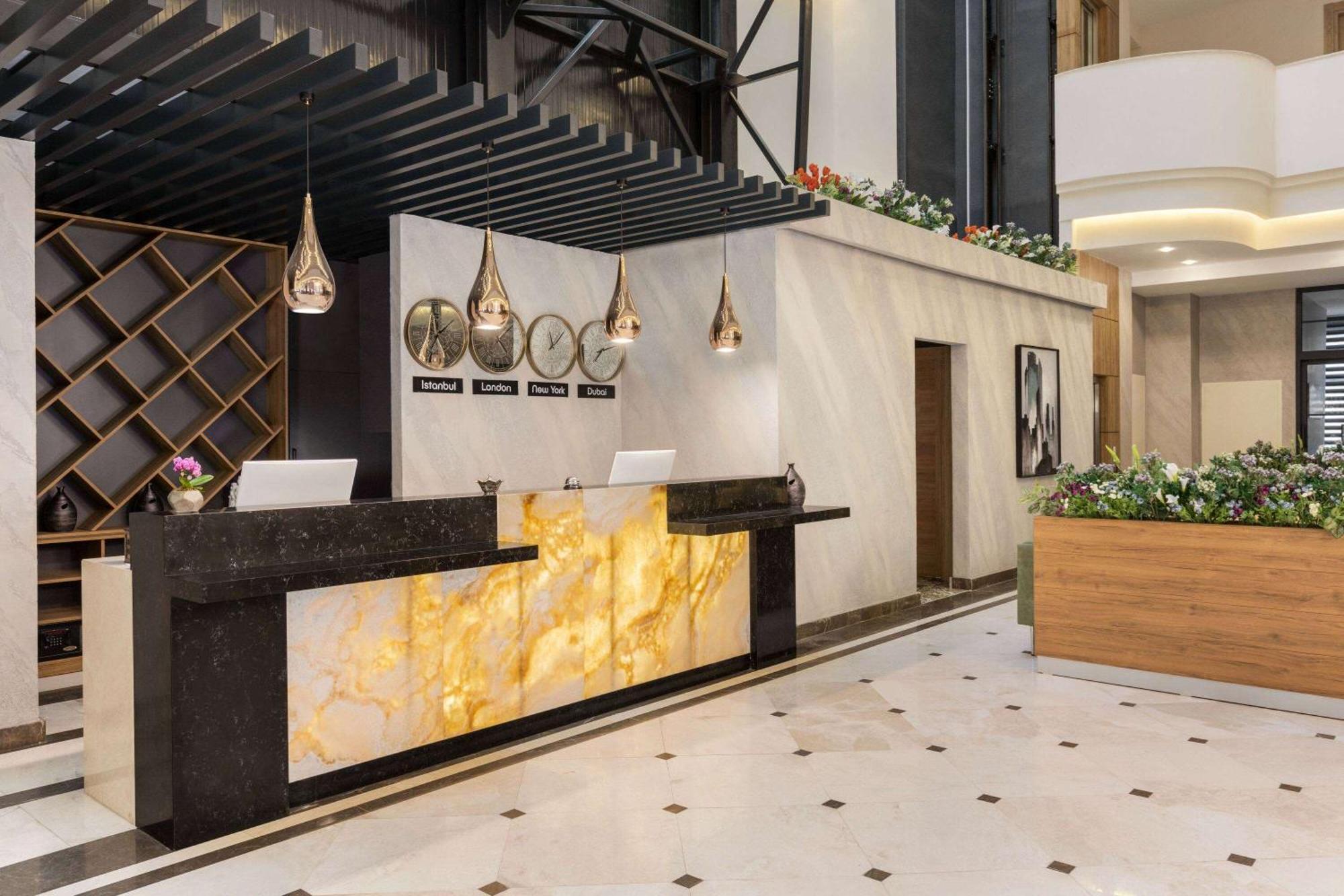 Hotel Ramada Encore By Wyndham Basin Express 4*