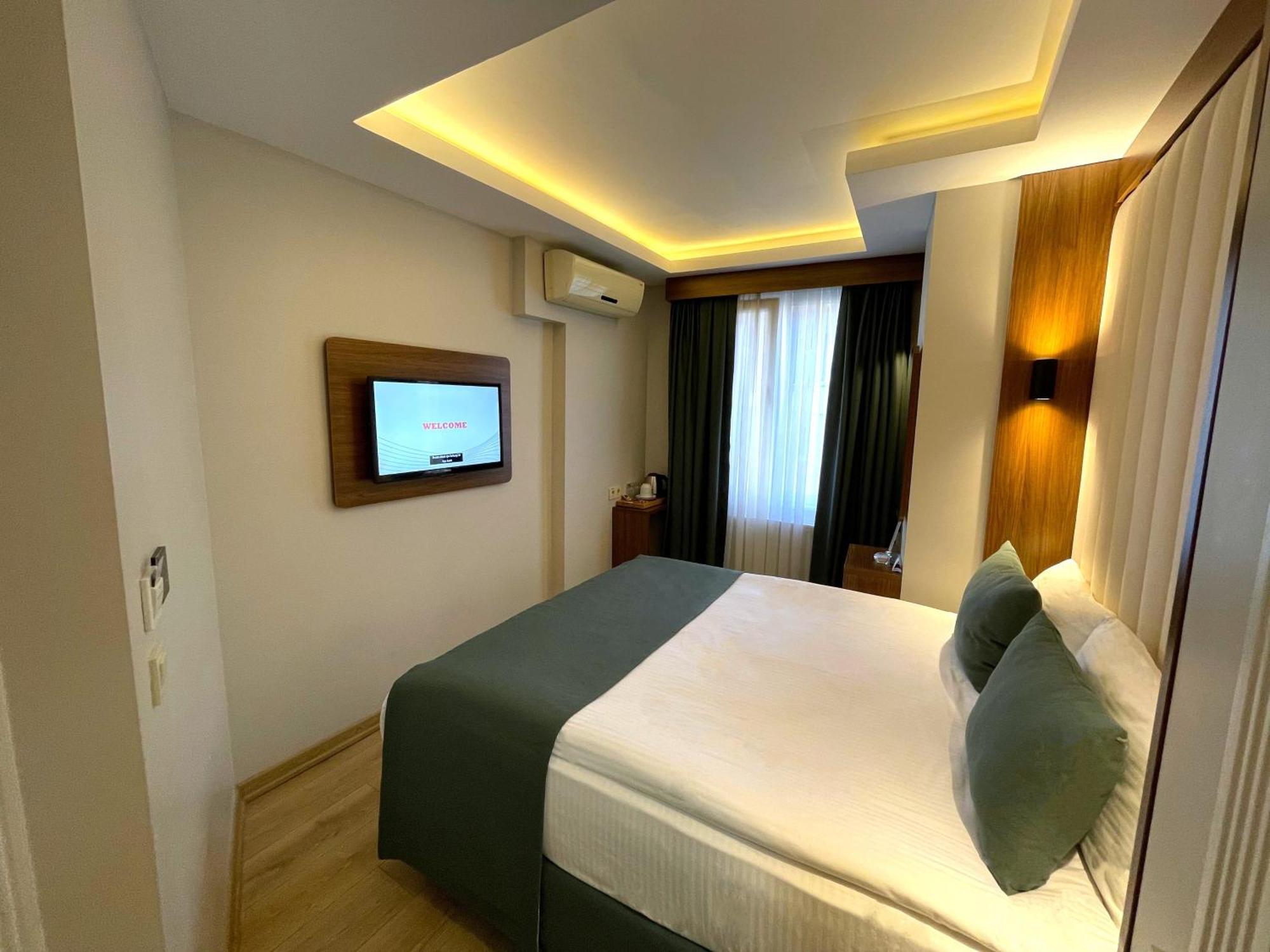 Hotel Black Tulip 4*