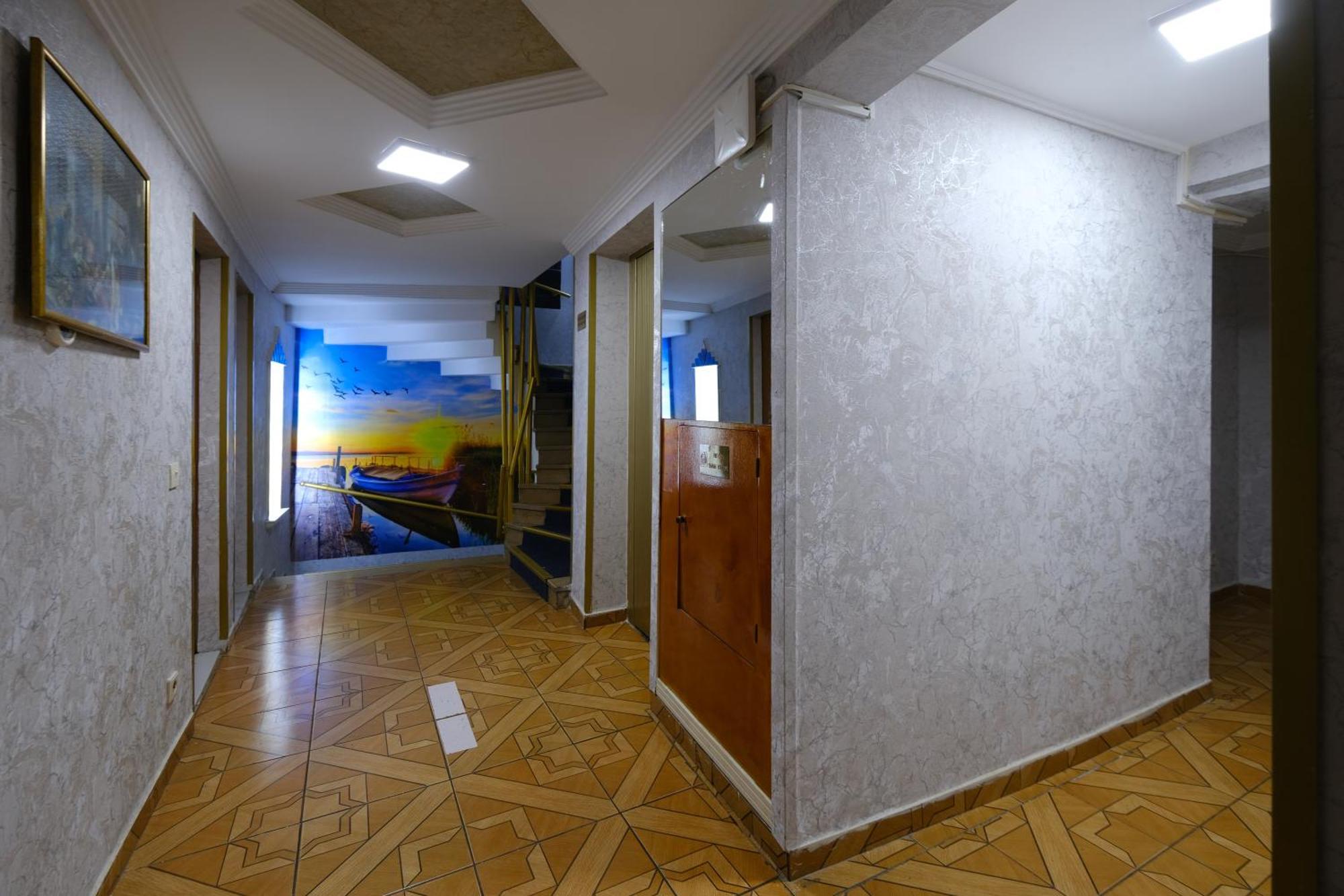 Hotelozbek Hotel
