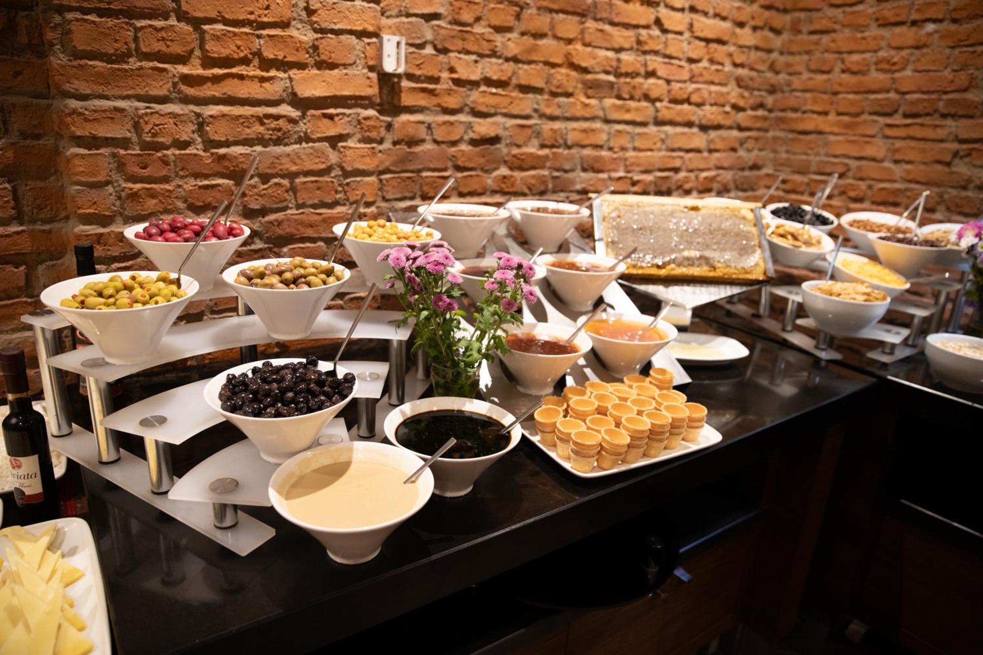 Hotel Grand Aras & 4*
