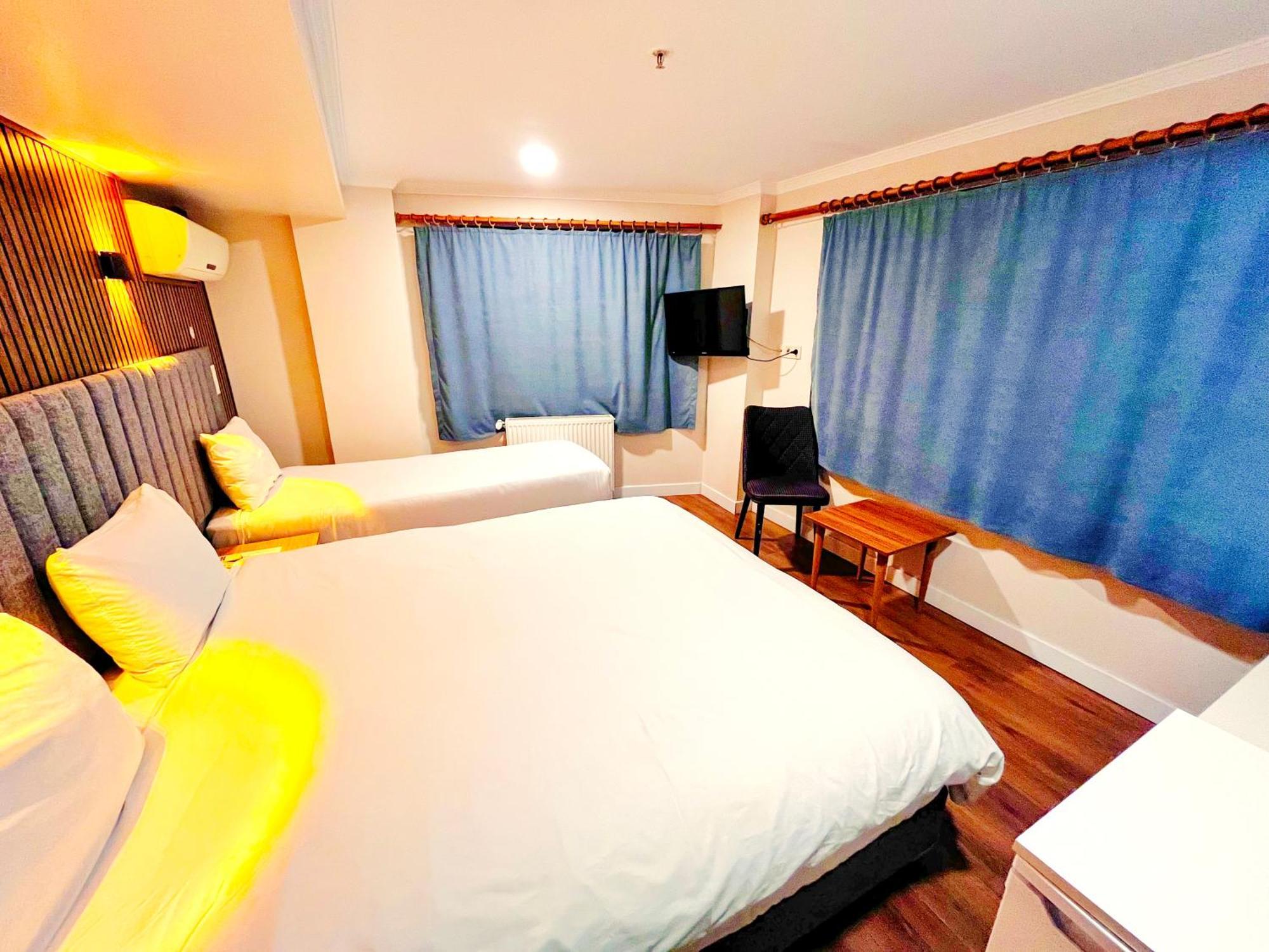 Naila Hotel 2*