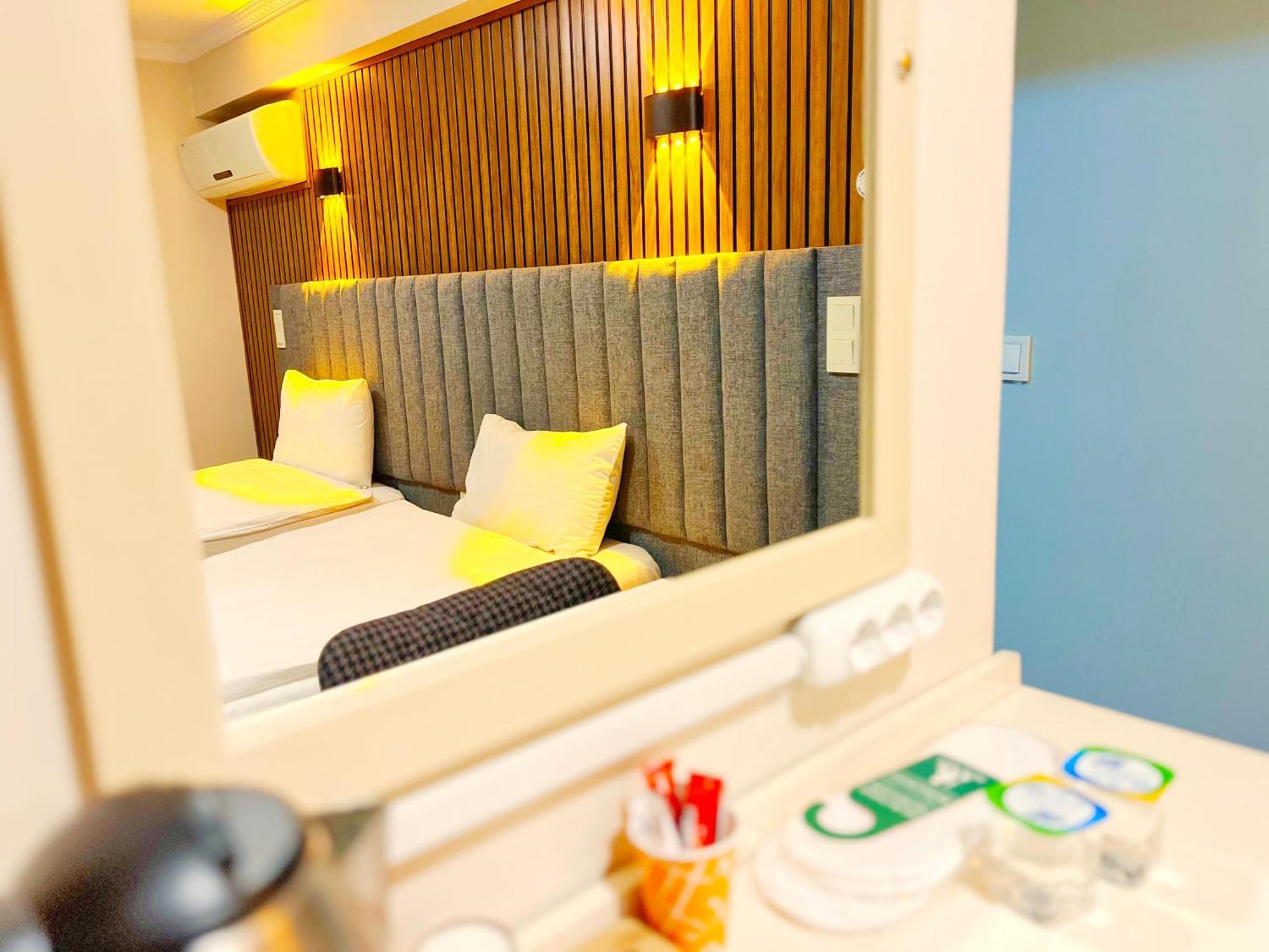 Hotel Naila 2*