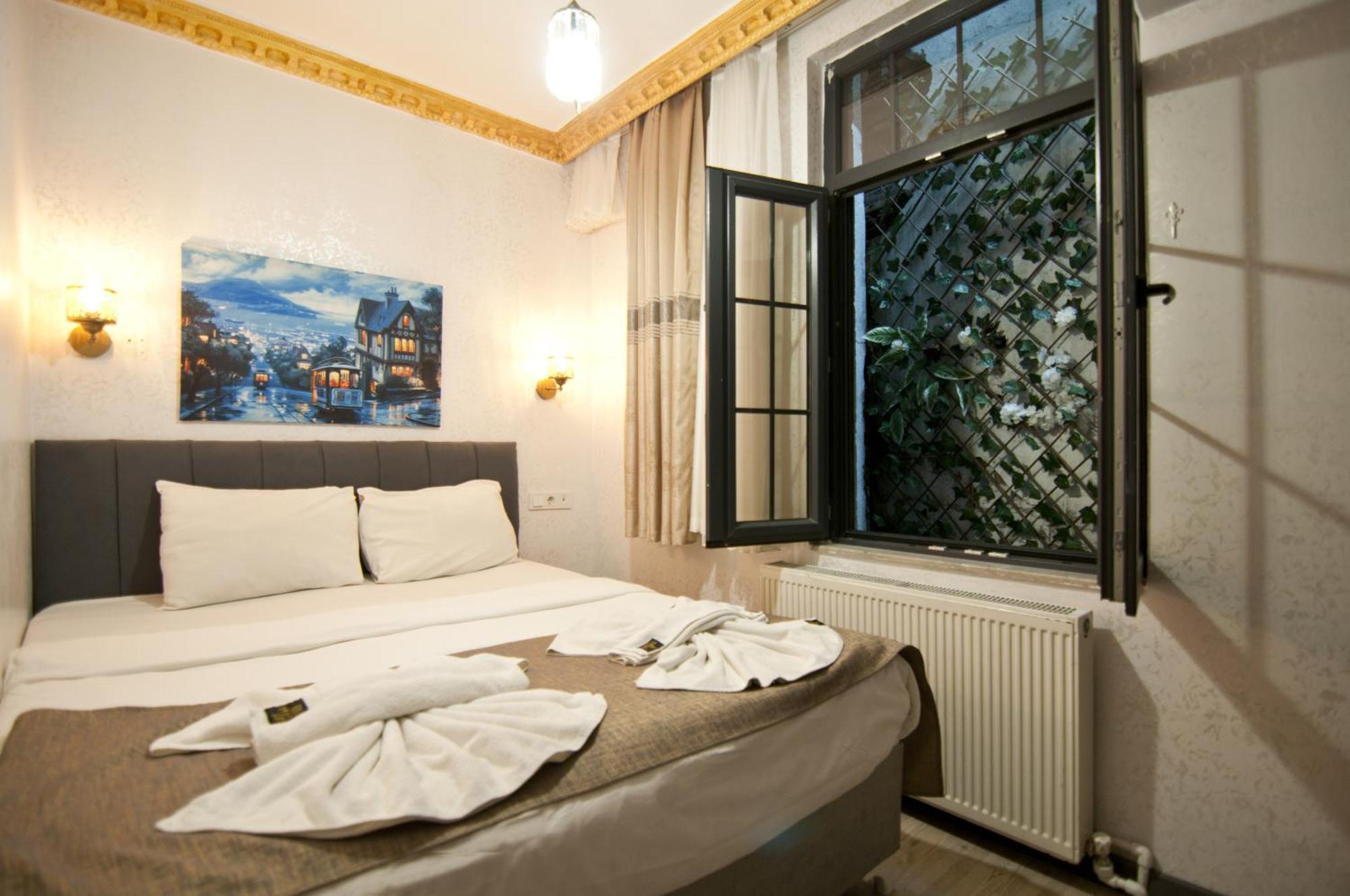 Hotel Golden Horn Life