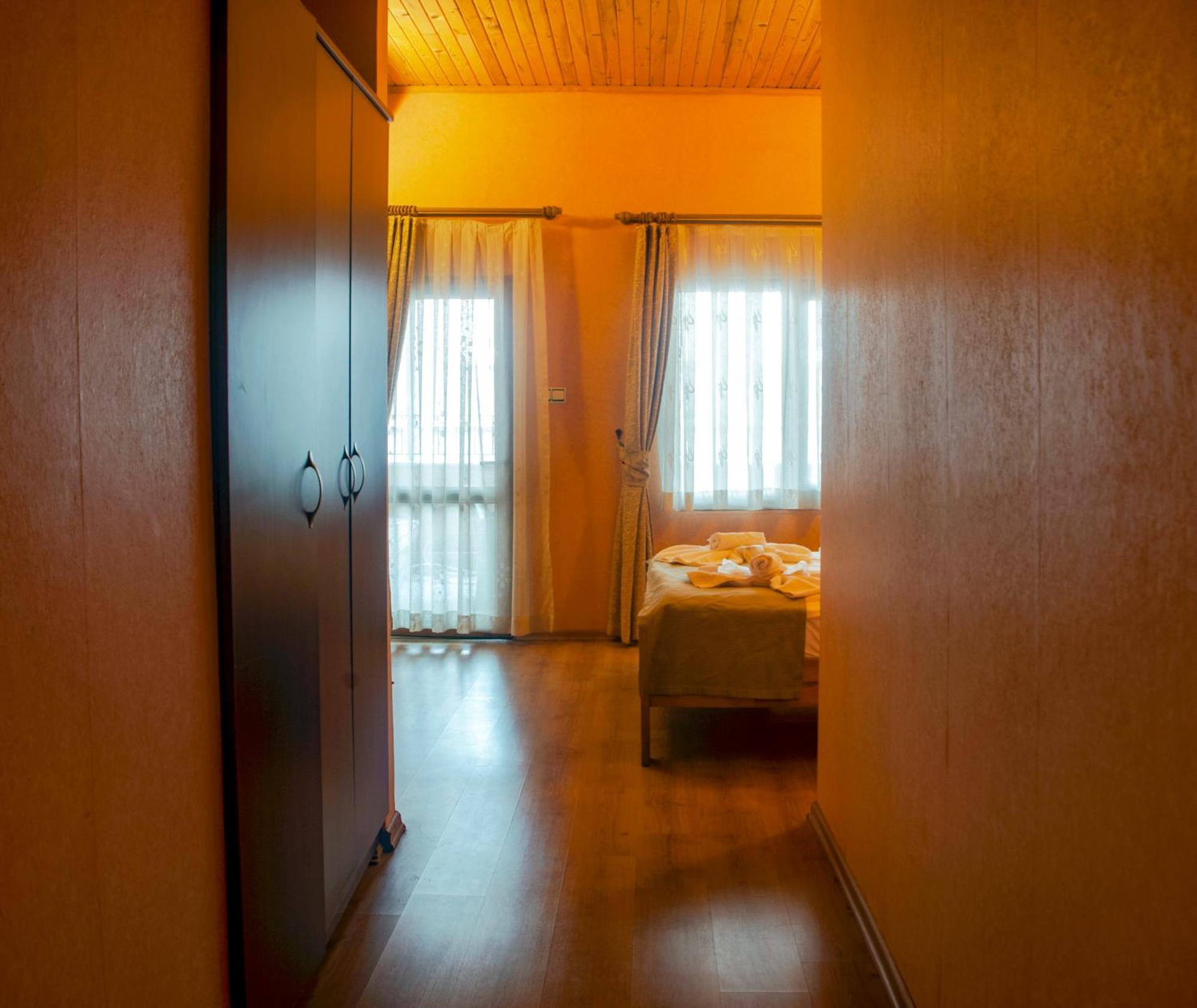 Hotel Irish 2*