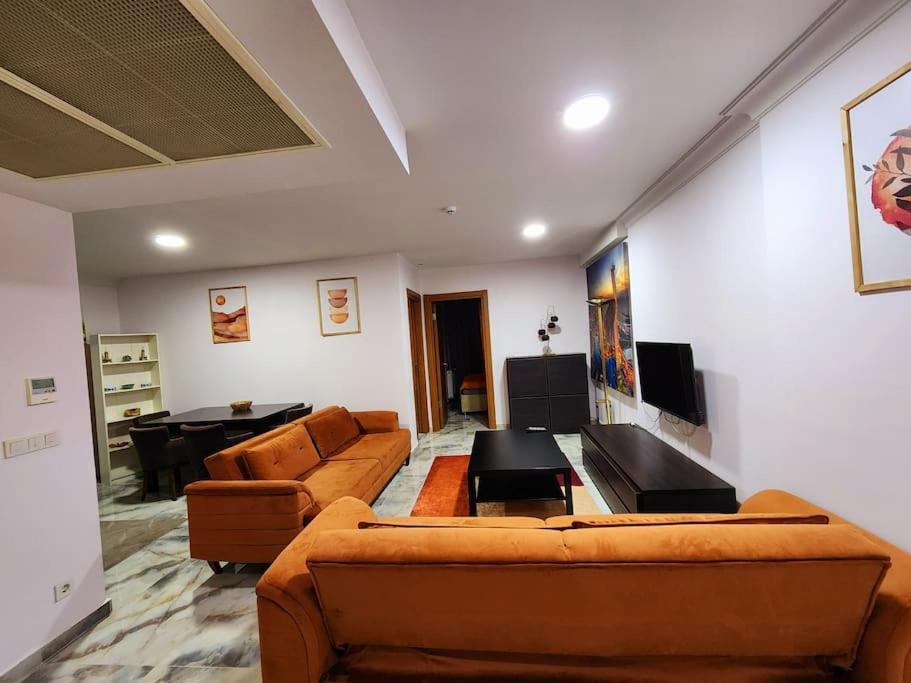 Apartment Taksim Square Residence, Two Bedrooms, Pool Sauna Gym Istanbul