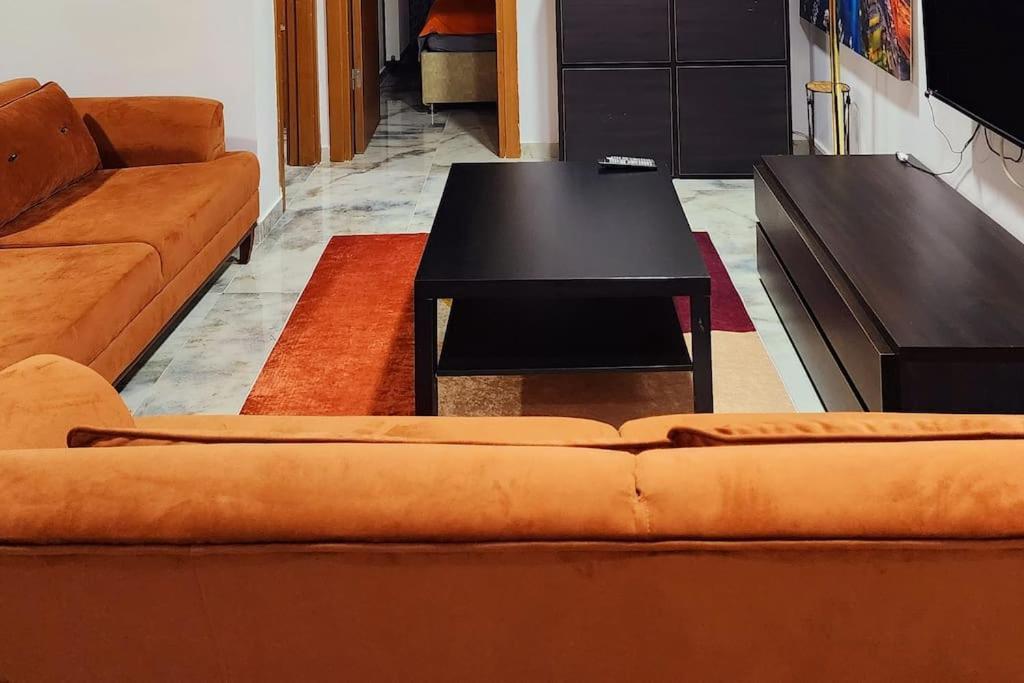 Taksim Square Residence, Two Bedrooms, Pool Sauna Gym Apartment Istanbul
