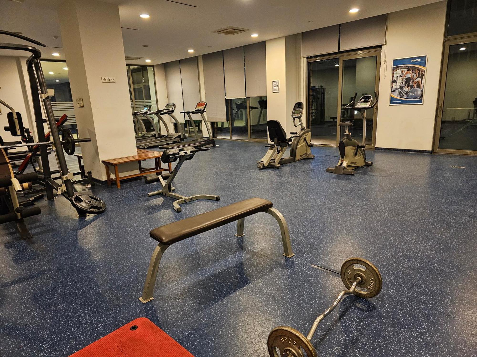Taksim Perfect Residence, 3 Bedrooms, 140 M2, Pool Gym Sauna Access * Istanbul