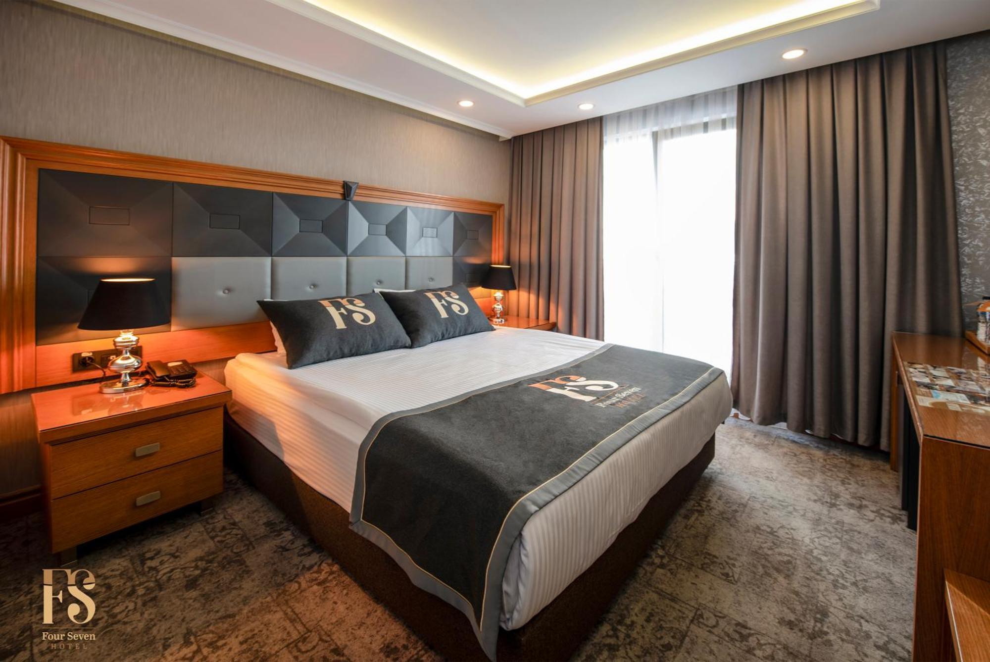Otel Four Seven 4*