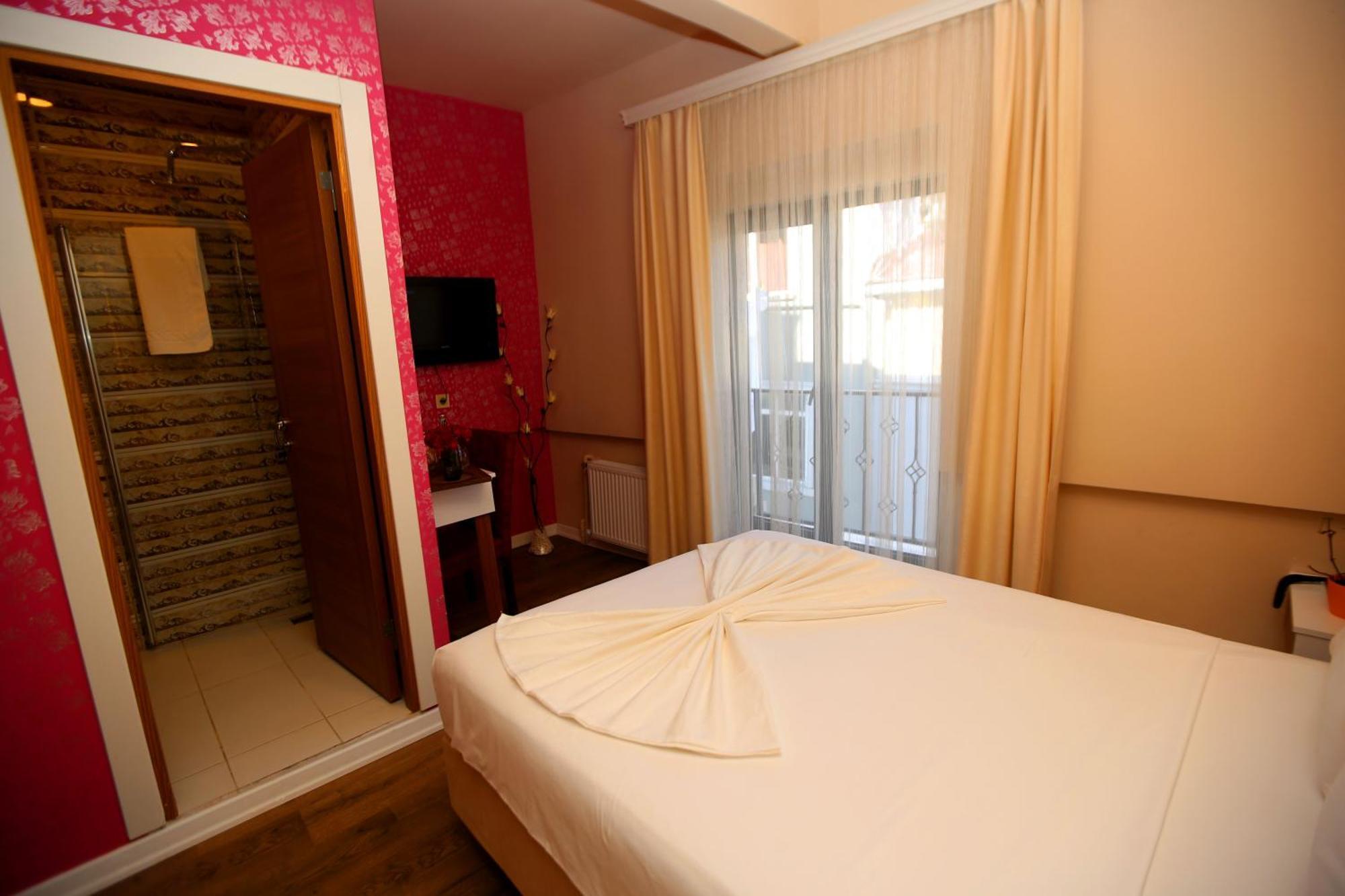 Senyor Garden Hotel 3*