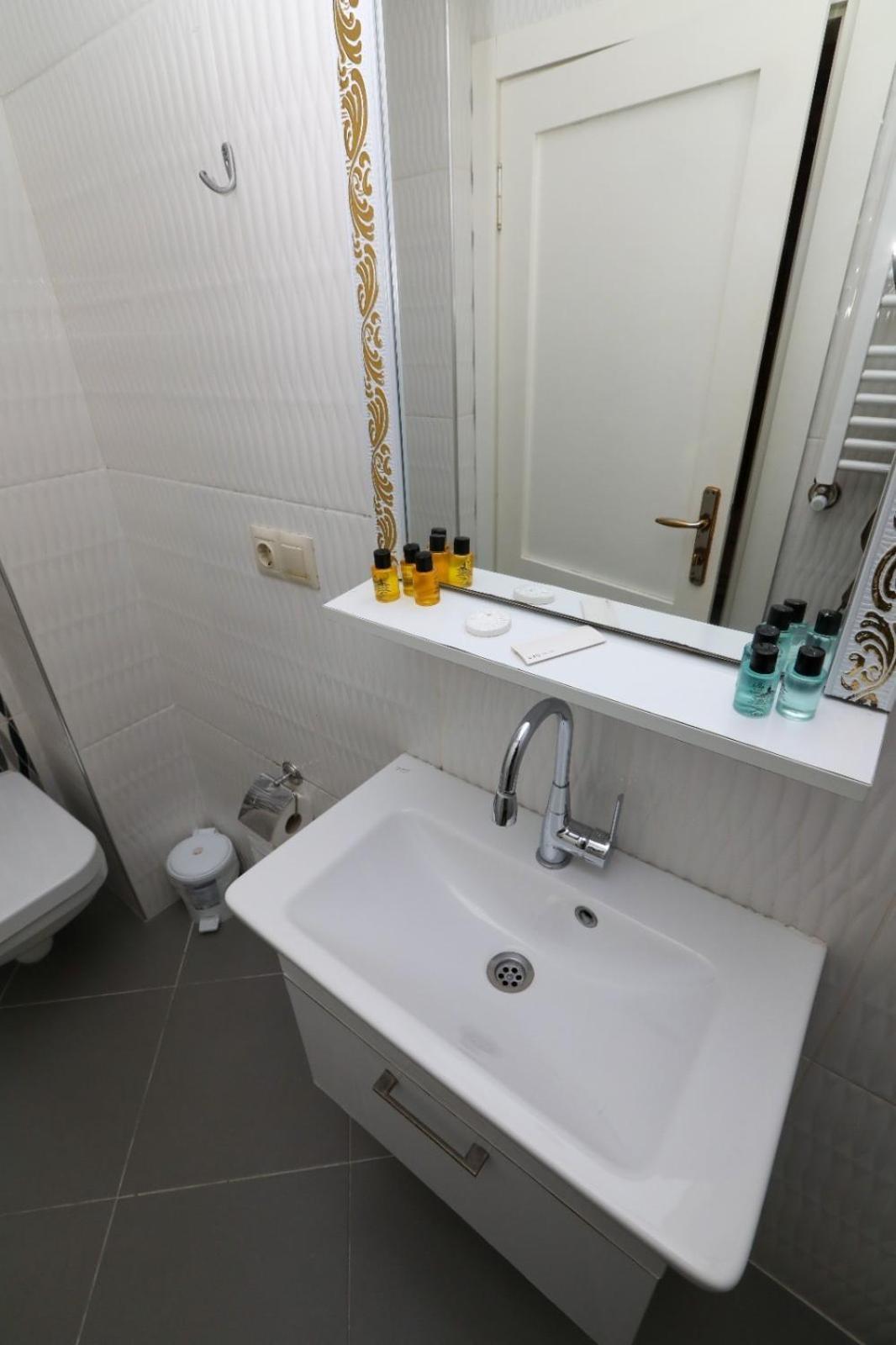 Apartment Magnolia Hause With Terrace 200 Meters From Taksim