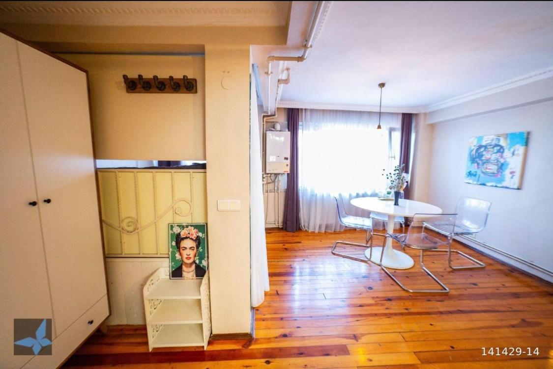 Taksim Funhouse Apartment Istanbul