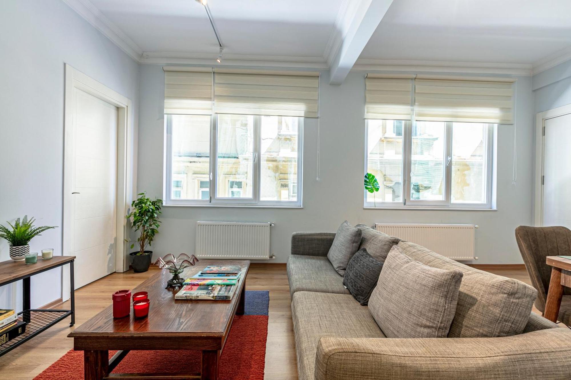 Apartment Charming & Bright In Taksim Istanbul