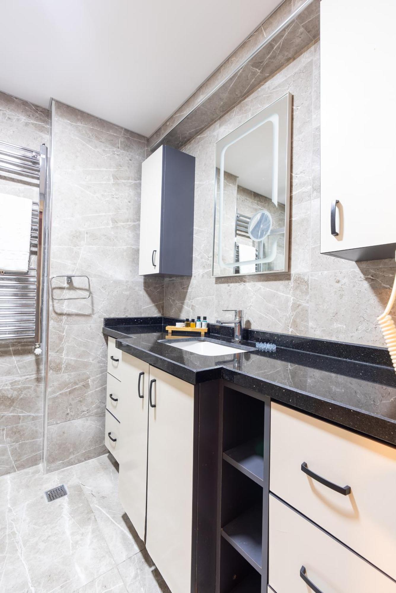 Valens Downtown Hotel 4*