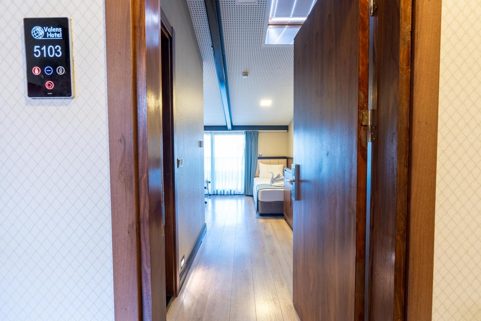 Valens Downtown Hotel