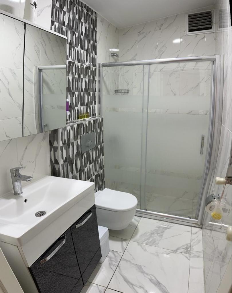 Hotel Avrasyaqueen *