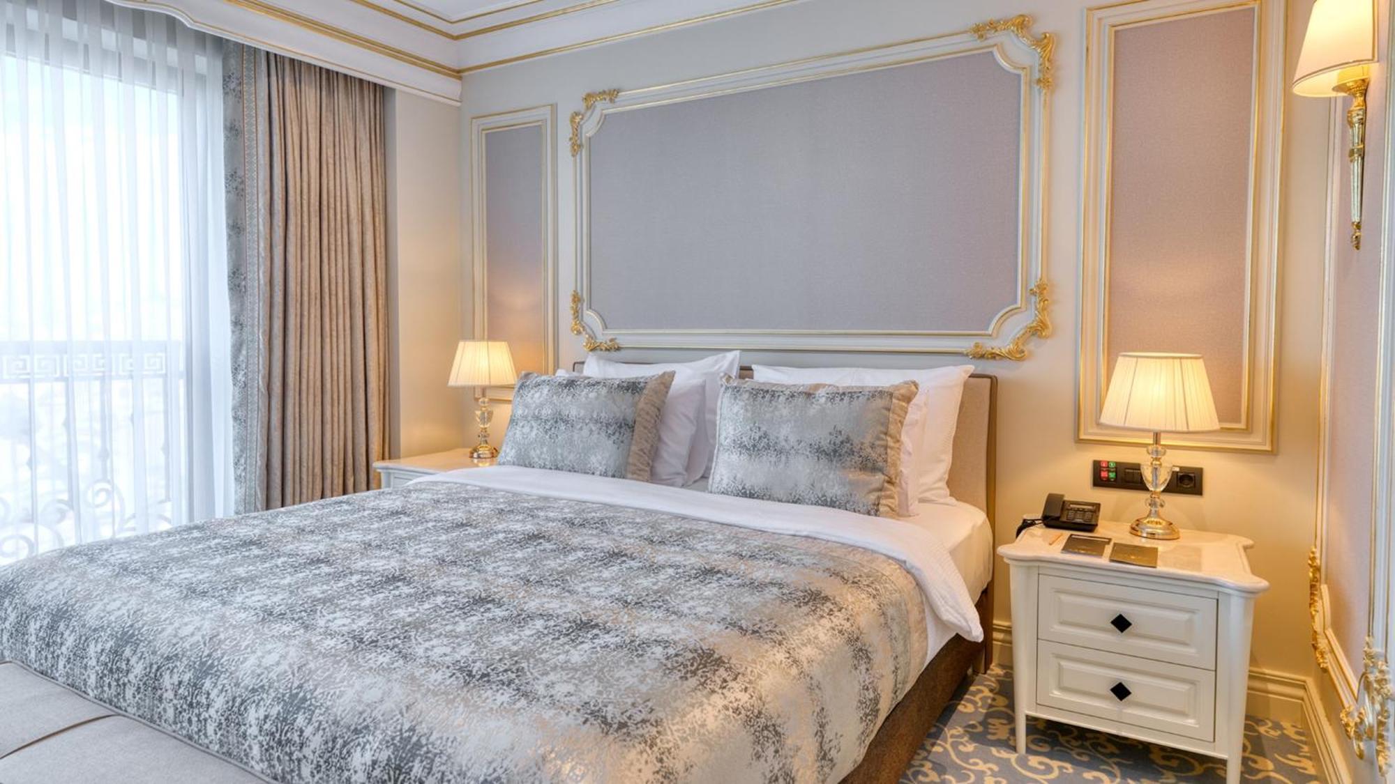 Hotel Dekalb Istanbul