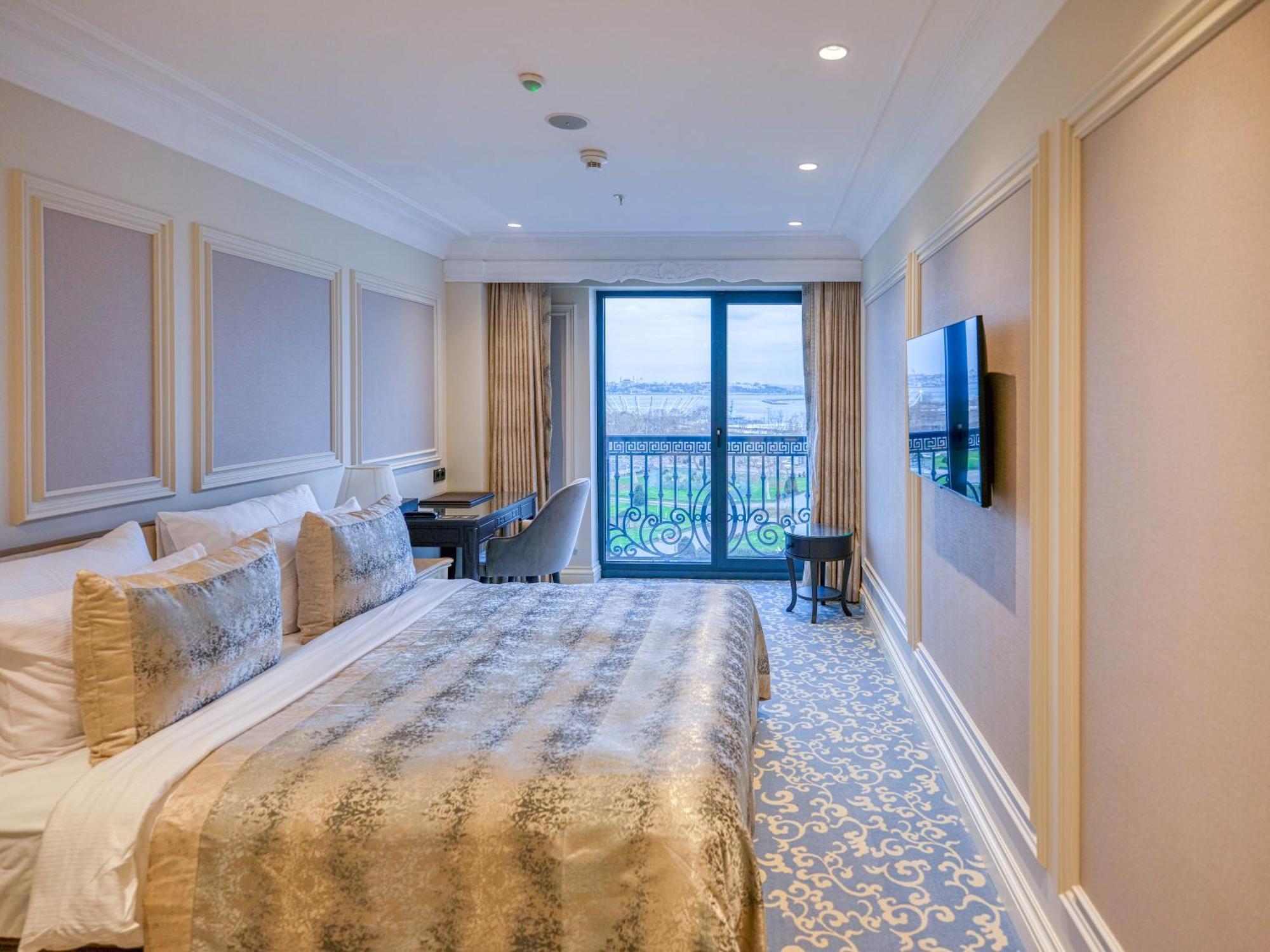 Hotel Dekalb Istanbul