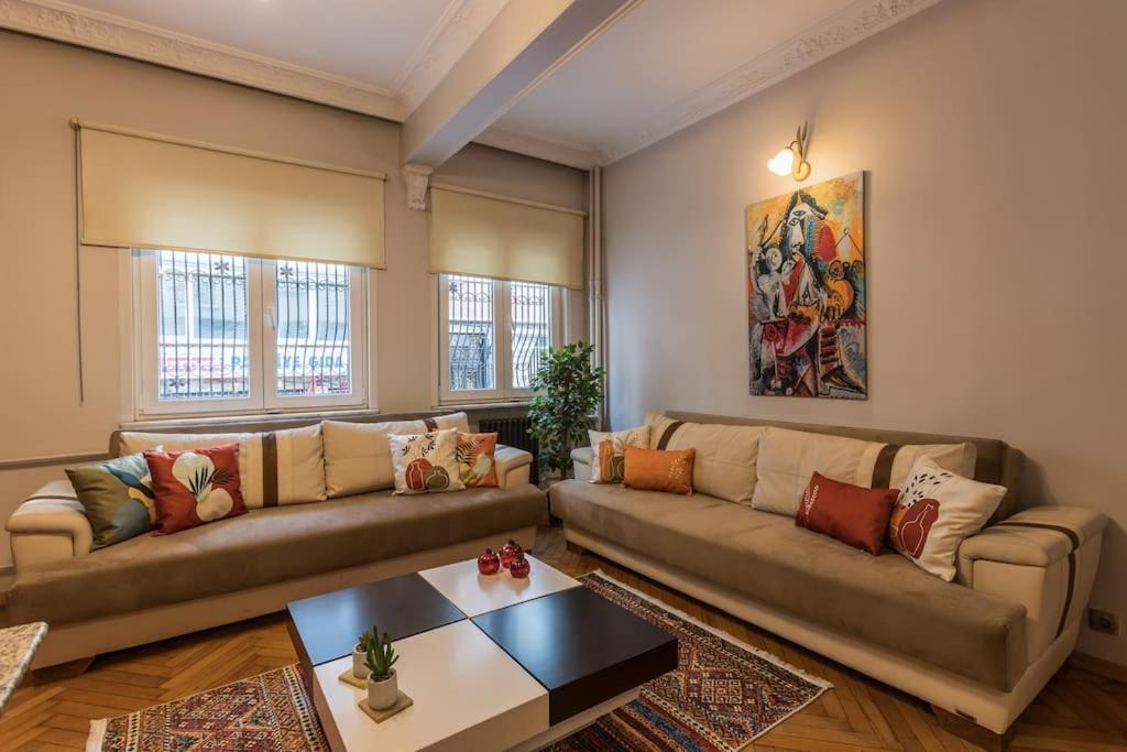 Luxury & Spacious 1br Near Cvk Bosphrous Taksim Apartment Istanbul