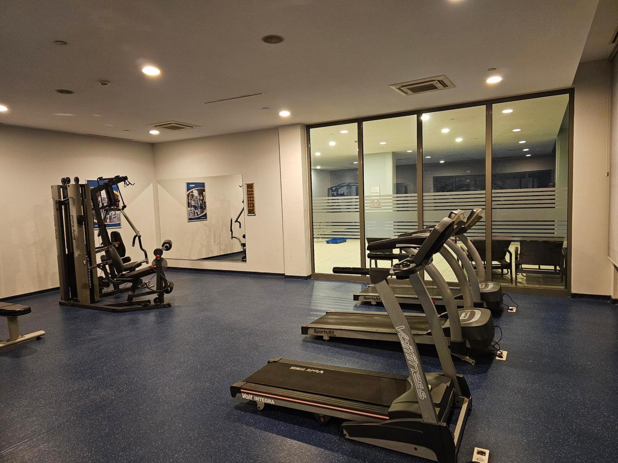 Taksim Square Residence, Two Bedrooms, Pool Sauna Gym Apartment Istanbul