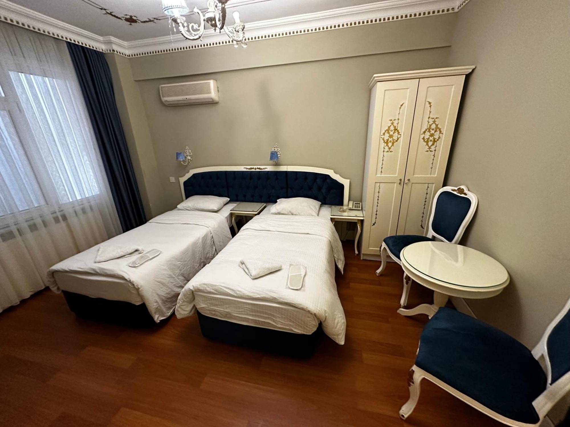 Alyon - Taksim 3*